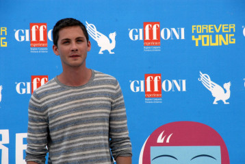 Logan Lerman фото №680371