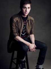 Logan Lerman фото №678640