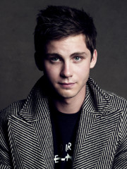 Logan Lerman фото №678641