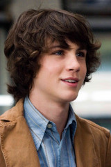 Logan Lerman фото №672484