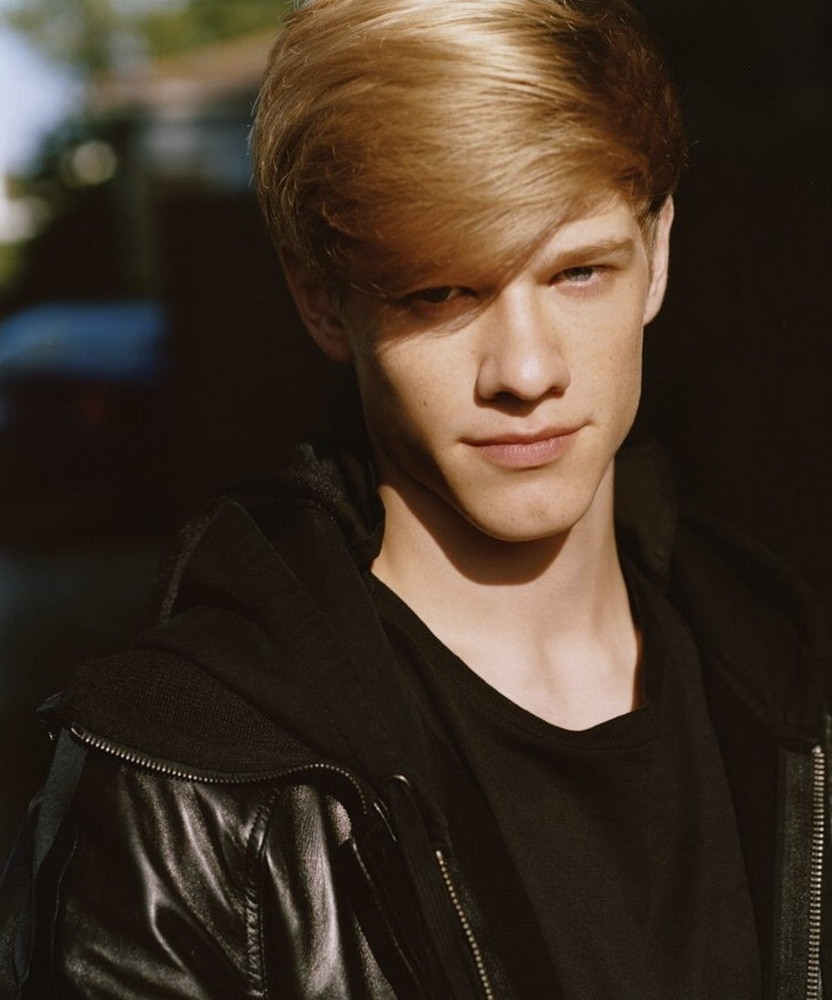 Лукас Тилл (Lucas Till)