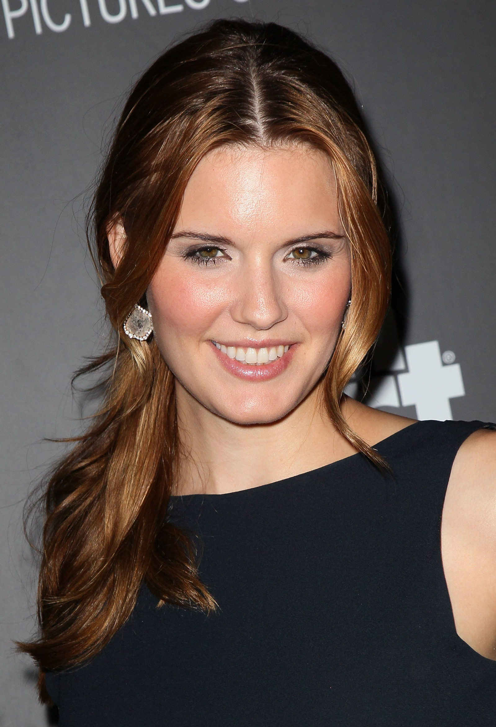 Мэгги Грэйс (Maggie Grace)