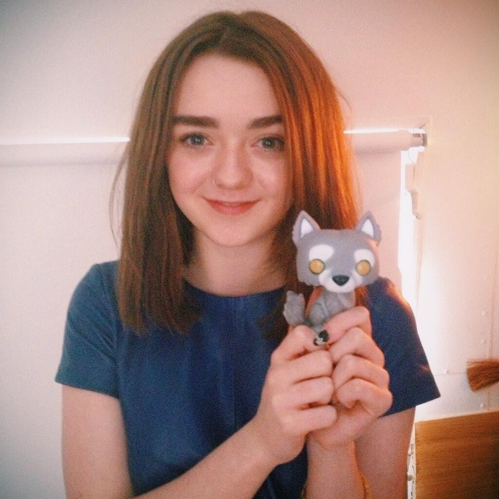 Мэйси Уильямс (Maisie Williams)