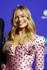 Margot Robbie – 2024 Palm Springs International Film Festival Gala фото №1387174