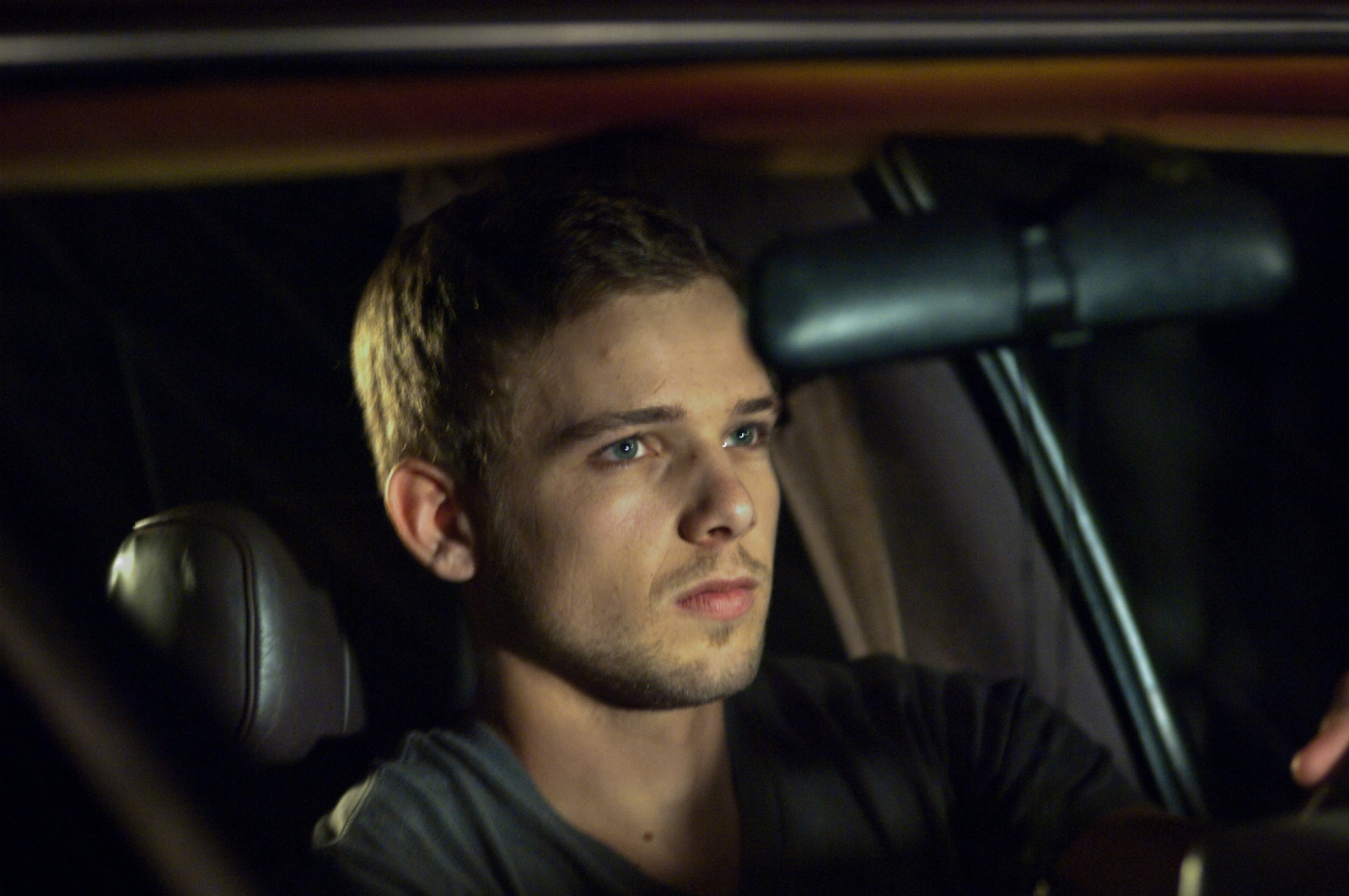 Макс Тириот (Max Thieriot)