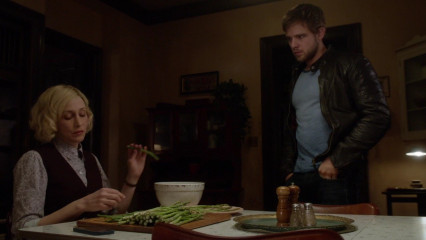 Max Thieriot - Bates Motel (2015) 3x07 'The Last Supper' фото №1296853