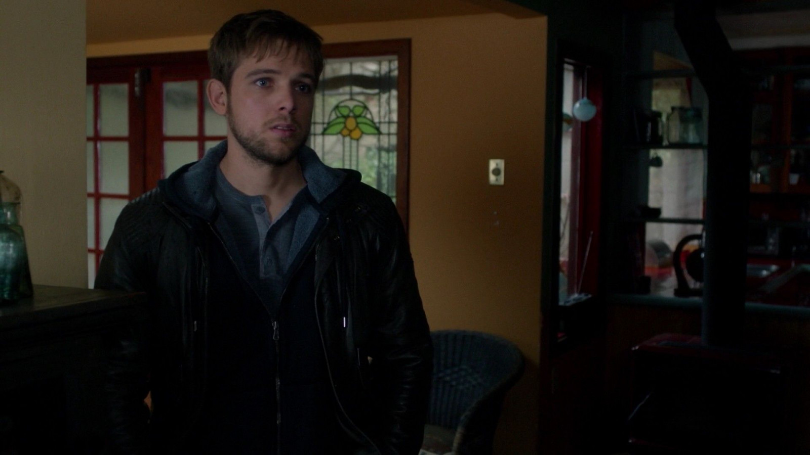 Макс Тириот (Max Thieriot)