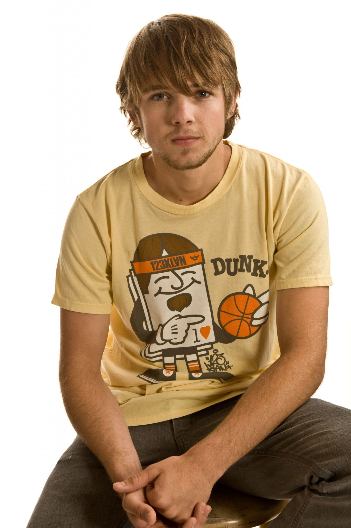 Макс Тириот (Max Thieriot)