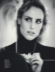 NATALIA DE MOLINA in Harper’s Bazaar Magazine, Spain January 2020 фото №1240624