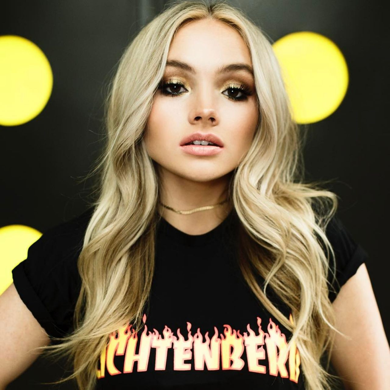 Натали Алин Линд (Natalie Alyn Lind)