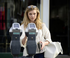 Natalie Dormer Leaving Le Petit Four in Los Angeles 02/01/2018 фото №1037451