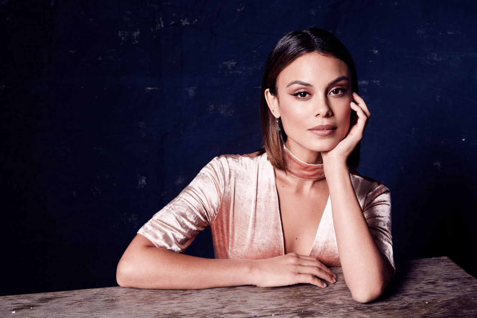 Натали Келли (Nathalie Kelley)