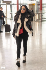 Nicole Scherzinger - Heathrow Airport in London 02/03/2020 фото №1245541