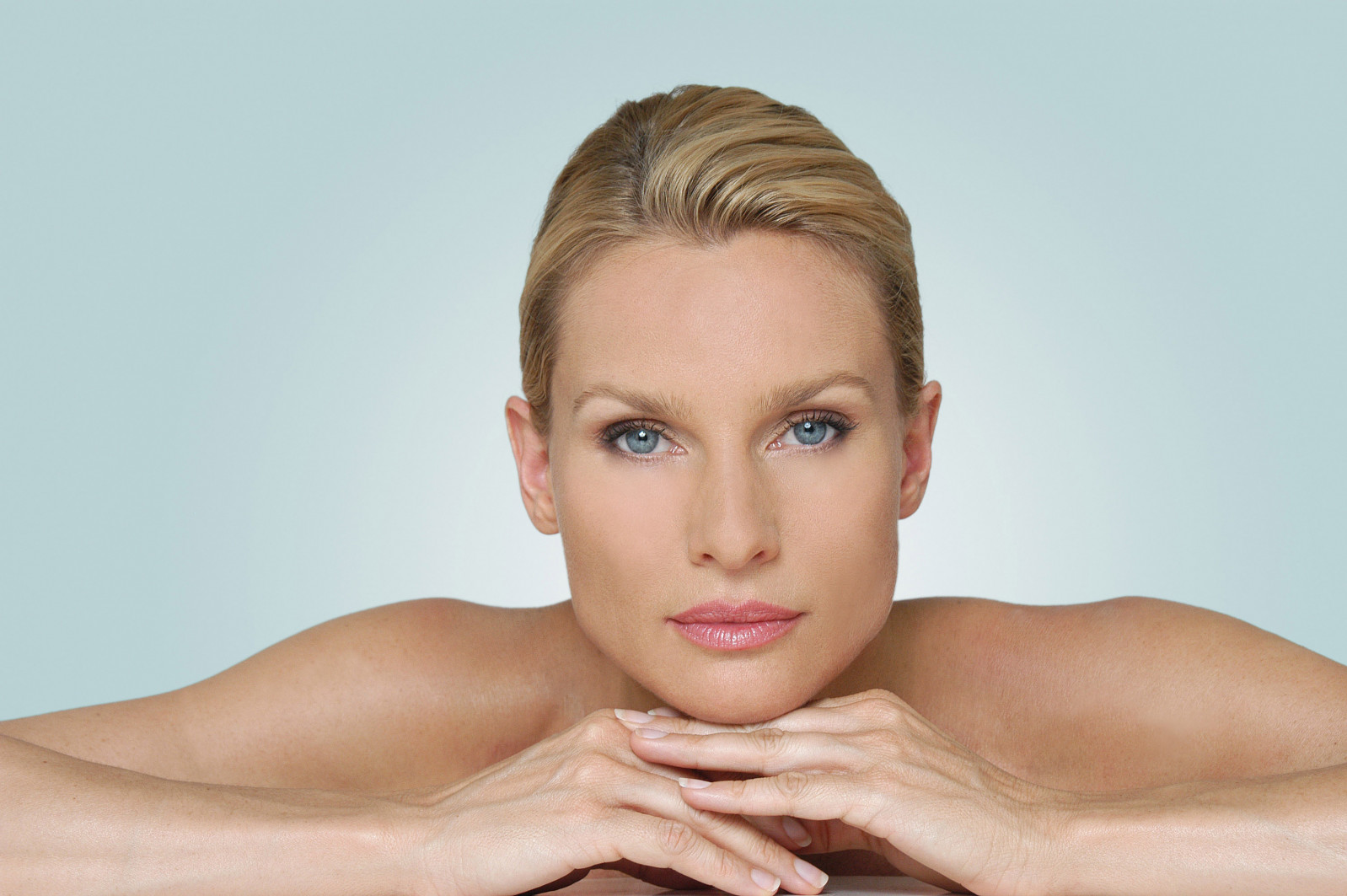 Николетт Шэридан (Nicolette Sheridan)