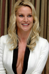 Nicolette Sheridan фото №329831