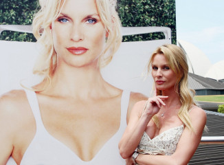 Nicolette Sheridan фото №346645