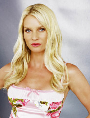 Nicolette Sheridan фото №383129