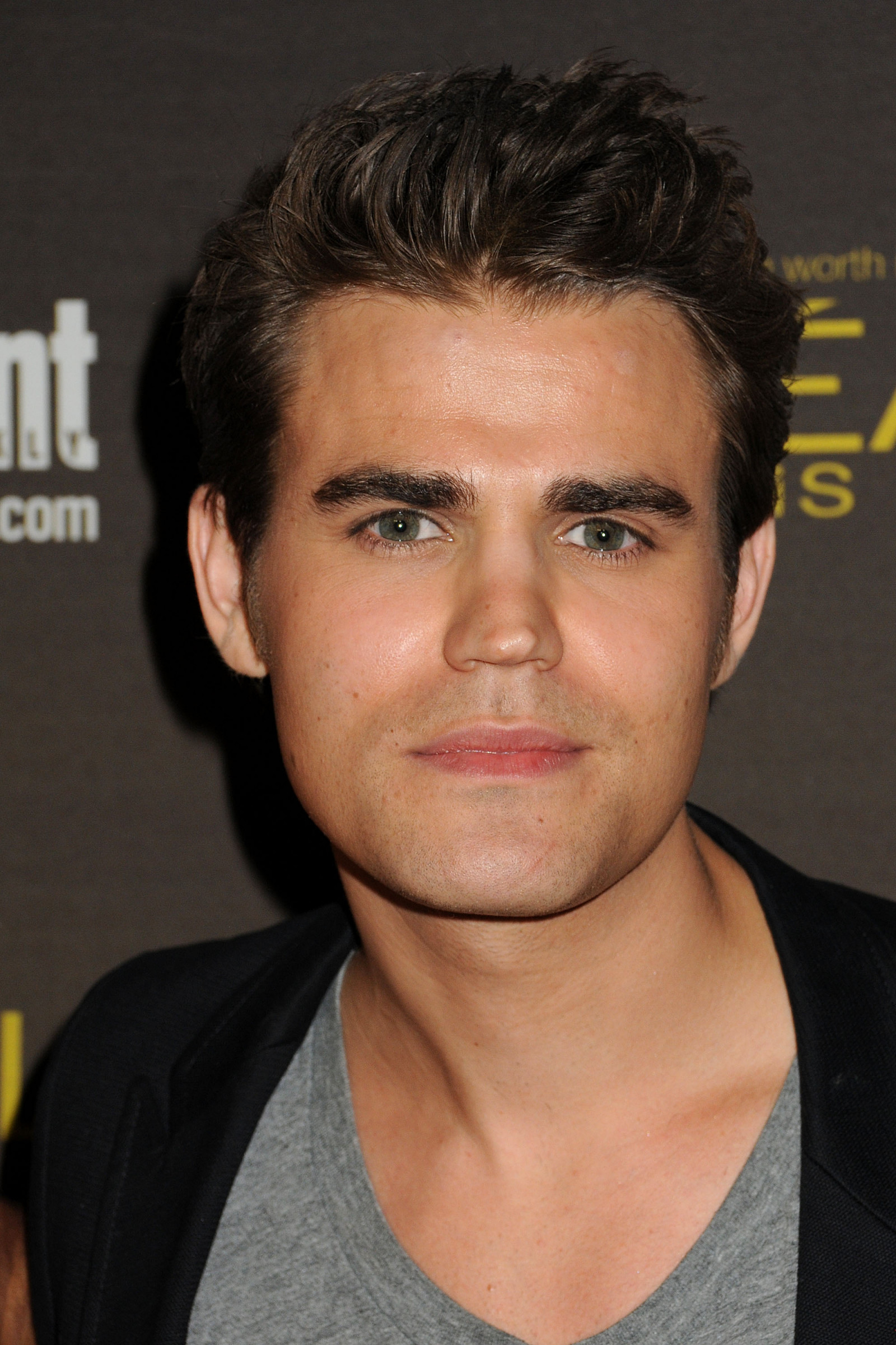 Пол Уэсли (Paul Wesley)