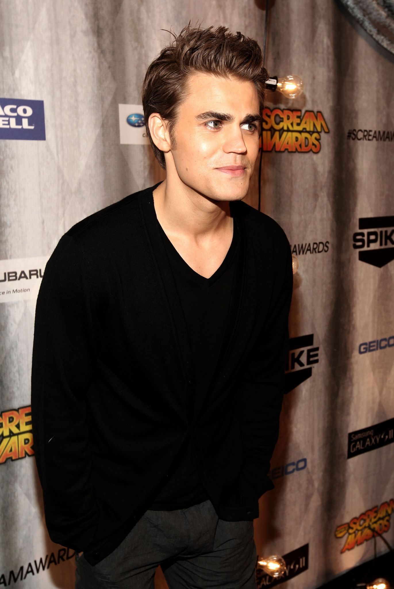 Пол Уэсли (Paul Wesley)