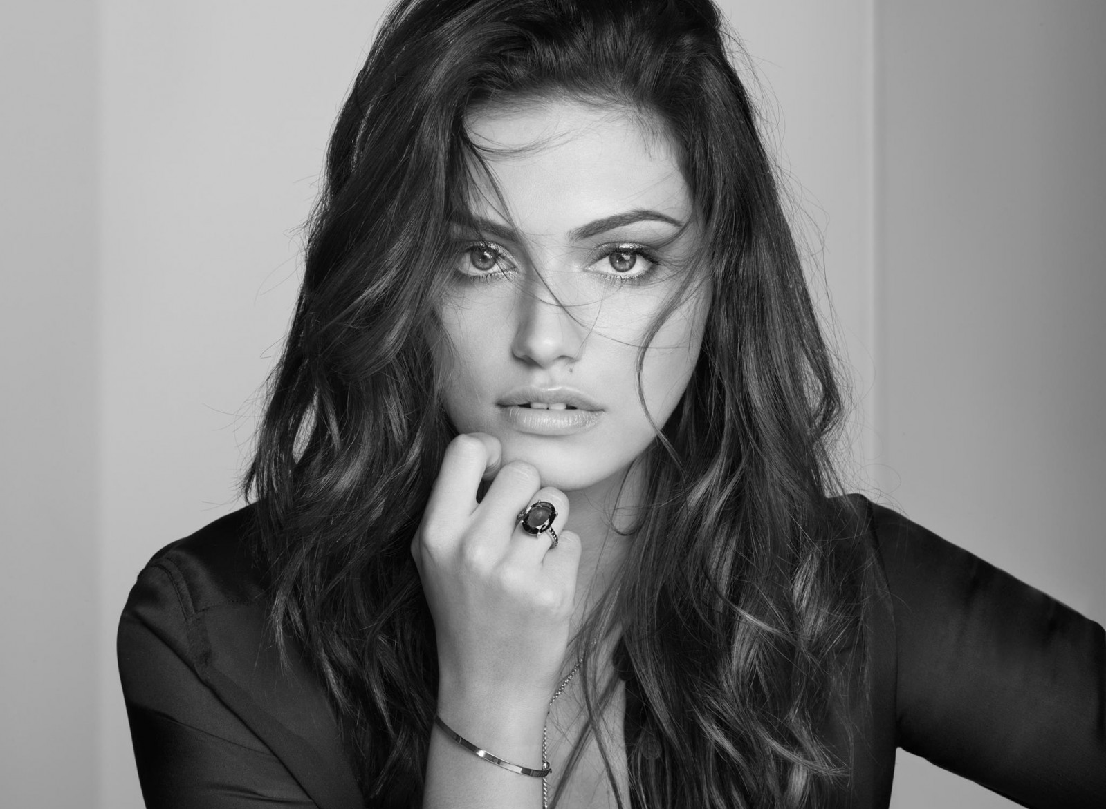 Фиби Тонкин (Phoebe Tonkin)