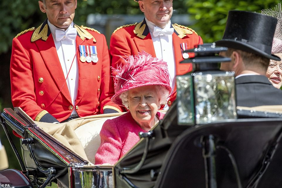 Королева Елизавета Вторая (Queen Elizabeth ll )