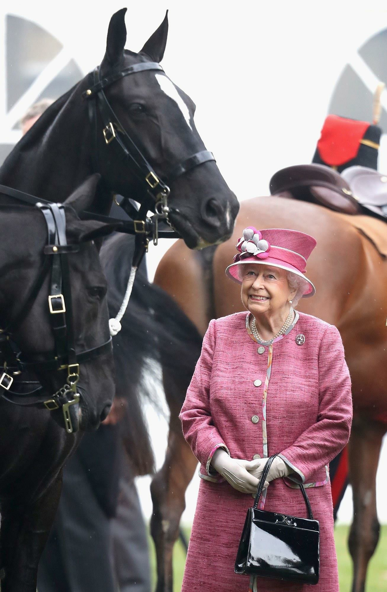 Королева Елизавета Вторая (Queen Elizabeth ll )