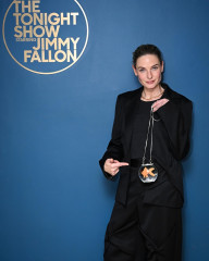 Rebecca Ferguson at The Tonight Show фото №1406739