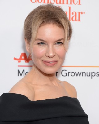 Renee Zellweger - 19th Annual AARP Movies for Grownups Awards | 11.01.2020 фото №1274709