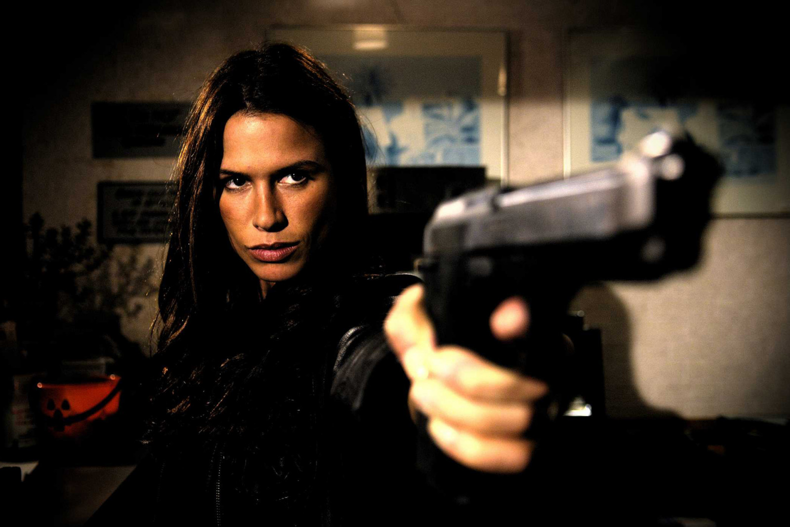 Рона Митра (Rhona Mitra)