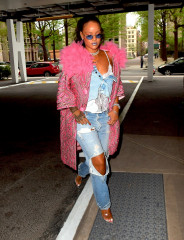 Rihanna in New York 05/05/2018 фото №1067806