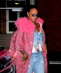 Rihanna in New York 05/05/2018 фото №1067805