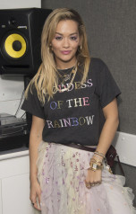 Rita Ora - KISS FM Studios in London 05/10/2018 фото №1070384