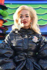 Rita Ora - Macy Thanksgiving Day Parade in New York 11/22/2018 фото №1121159