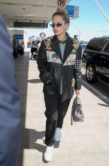 Rita Ora - LAX Airport in Los Angeles 03/28/2018 фото №1057896