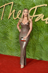 Rita Ora – Fashion Awards 2017 in London фото №1018953