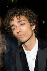 Robert Sheehan фото №660235