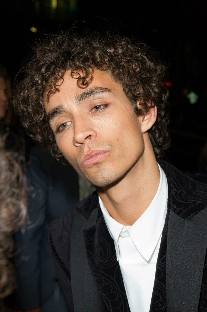 Роберт Шиэн (Robert Sheehan)