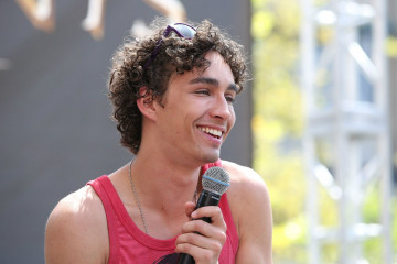 Robert Sheehan фото №664755