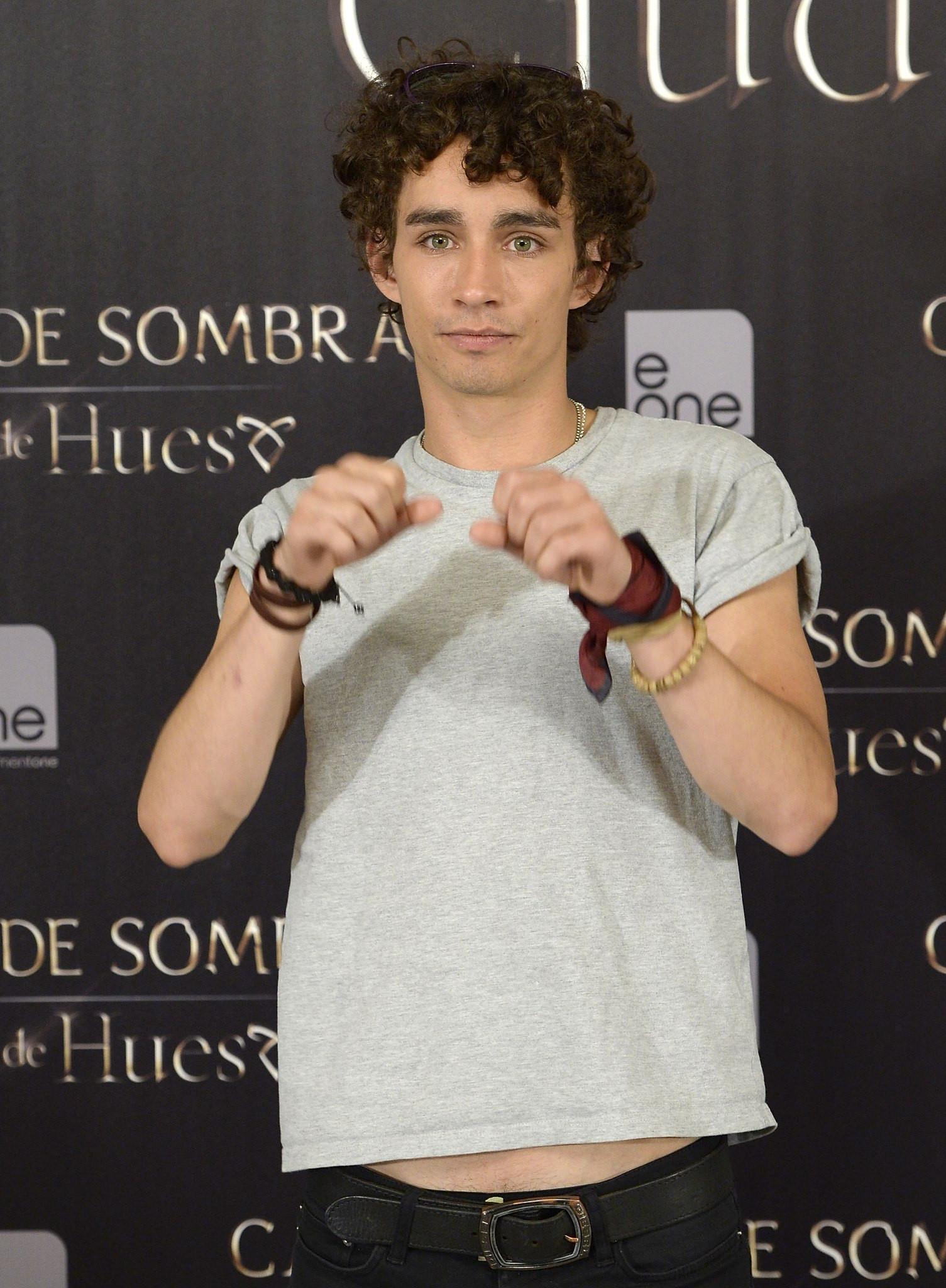 Роберт Шиэн (Robert Sheehan)