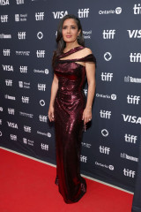 Salma Hayek – Red Carpet at Toronto International Film Festival фото №1402883