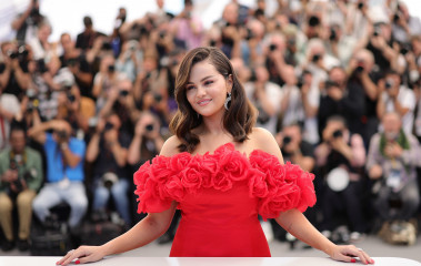 Selena Gomez - 'Emilia Perez' Photocall at 77th Cannes Film Festival 05/19/2024 фото №1395376