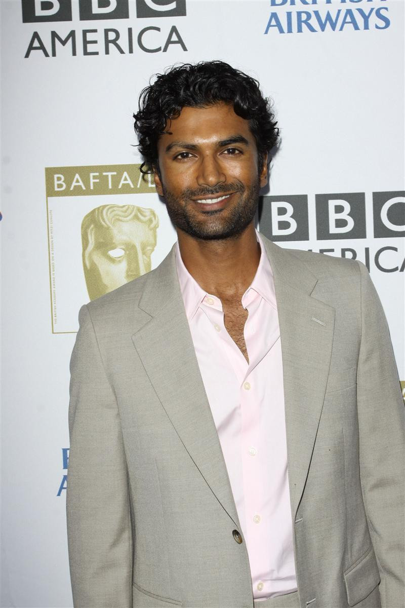 Сендхил Рамамурти (Sendhil Ramamurthy)