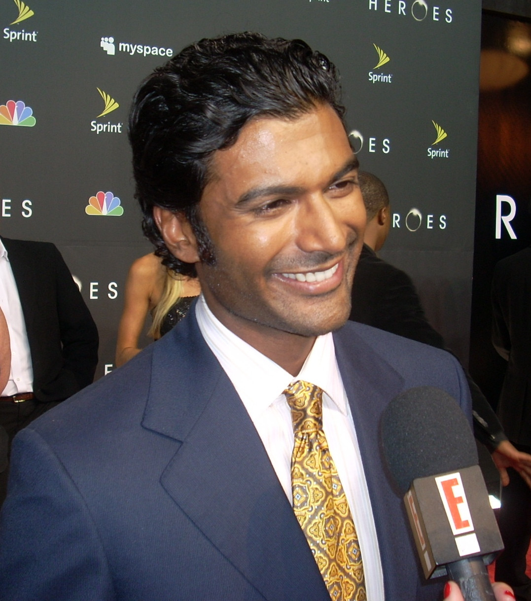 Сендхил Рамамурти (Sendhil Ramamurthy)