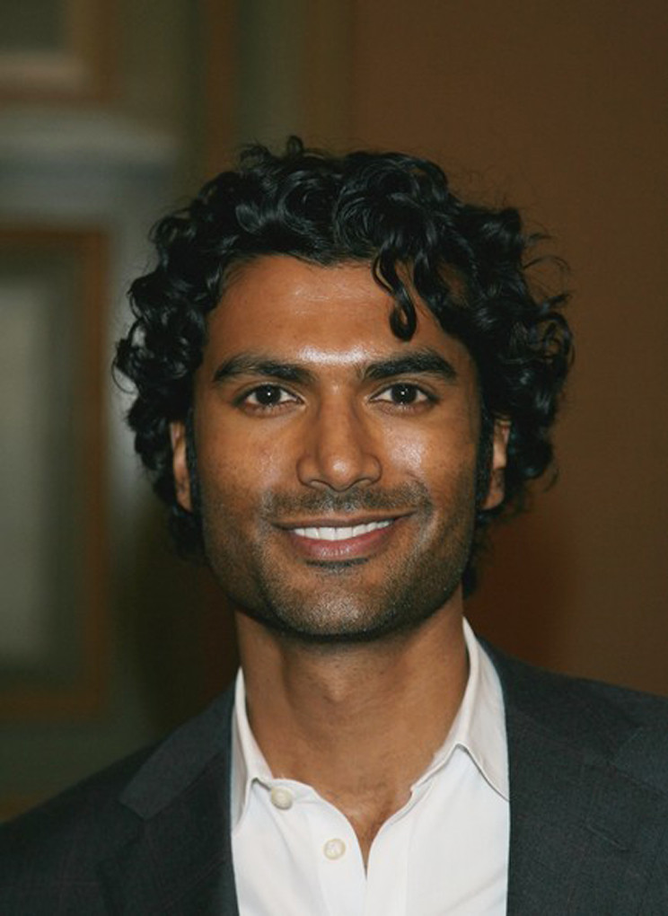 Сендхил Рамамурти (Sendhil Ramamurthy)