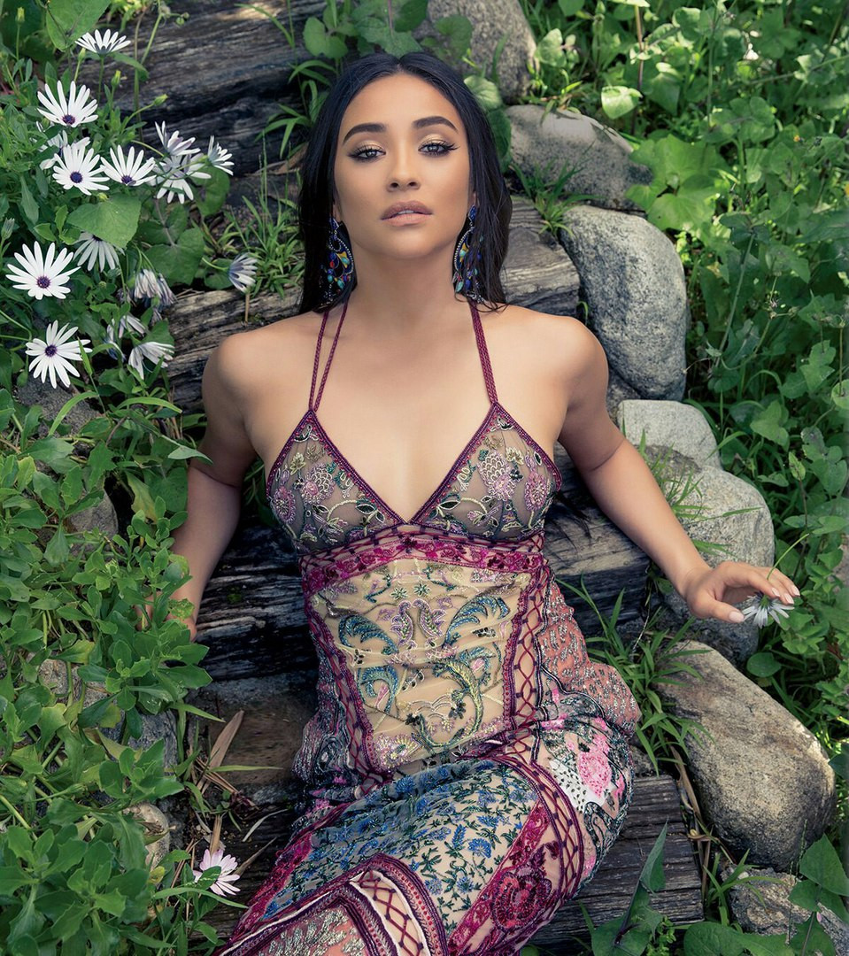 Шенон Митчелл (Shay Mitchell)