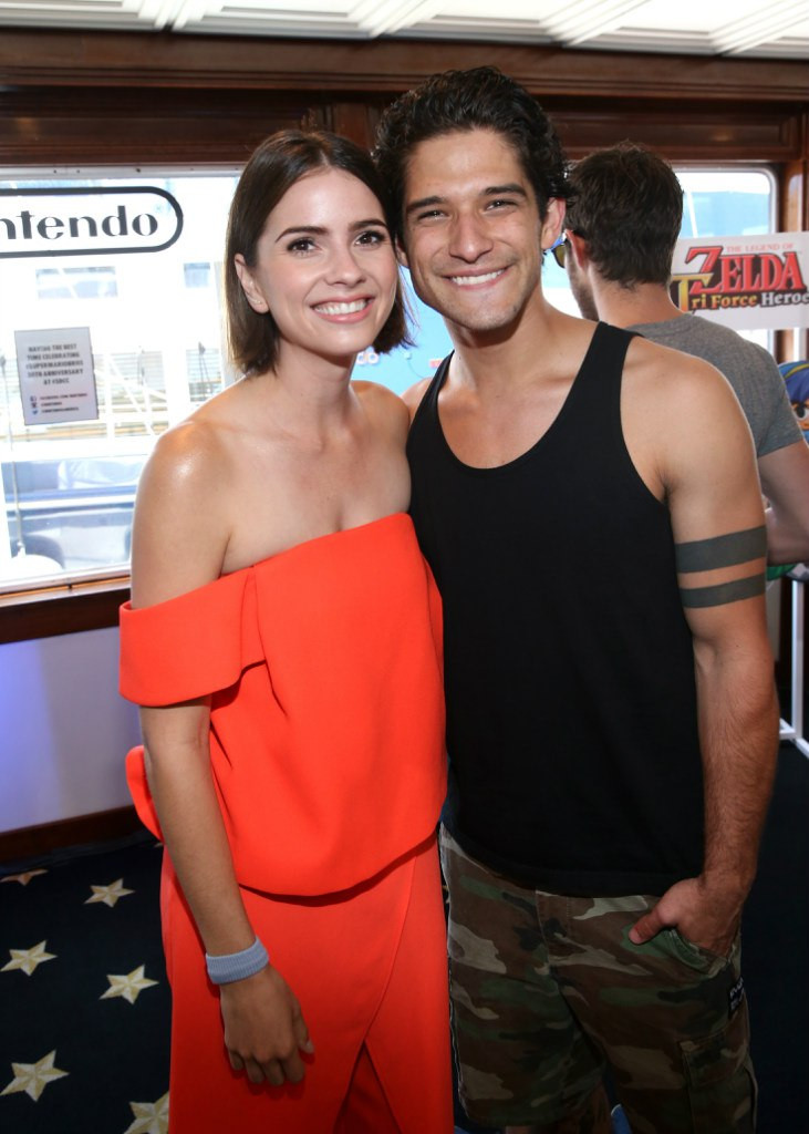 Шелли Хенниг (Shelley Hennig)