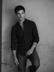 Taylor Lautner фото №470820