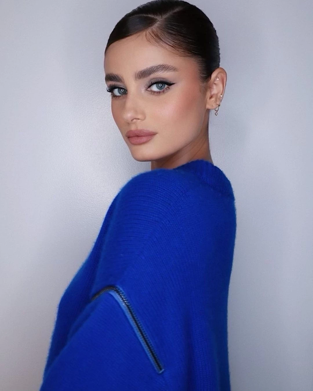 Тейлор Хилл Taylor Hill фото №1358424 Taylor Hill × Hung Vanngo 2022