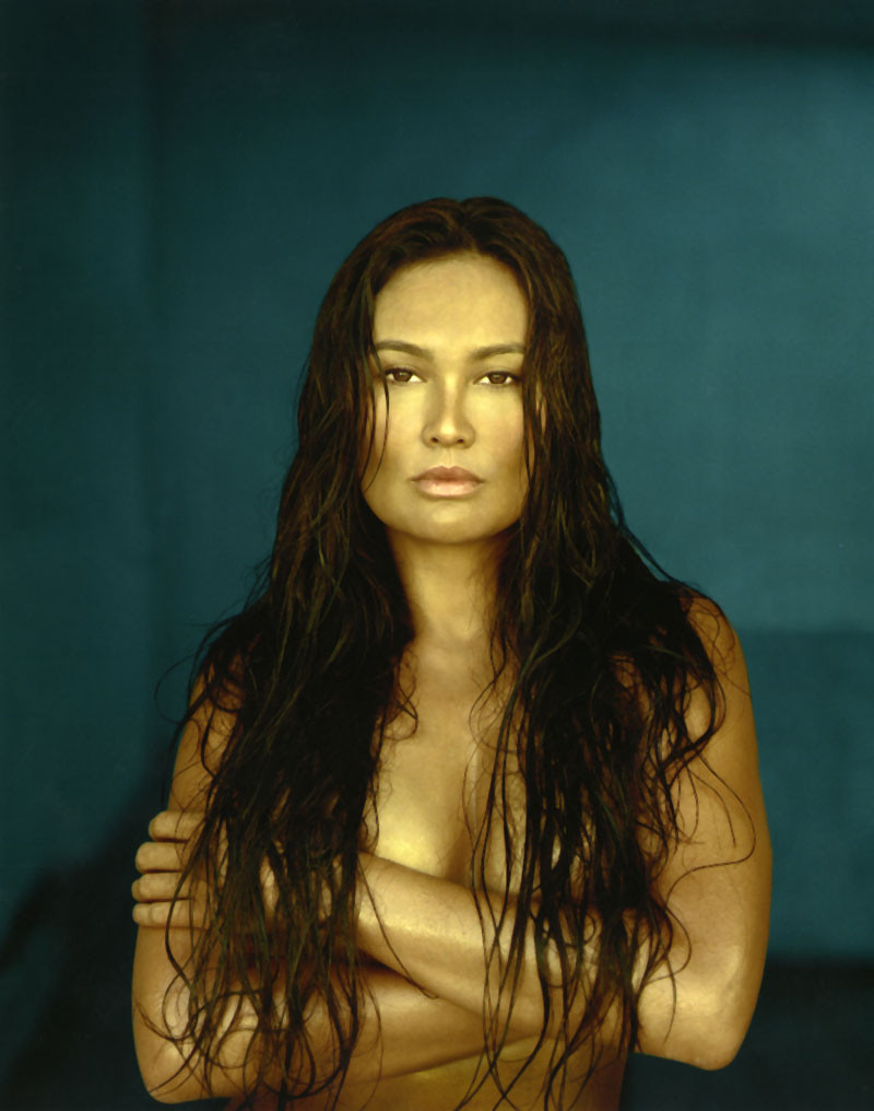 Тиа Каррере (Tia Carrere)