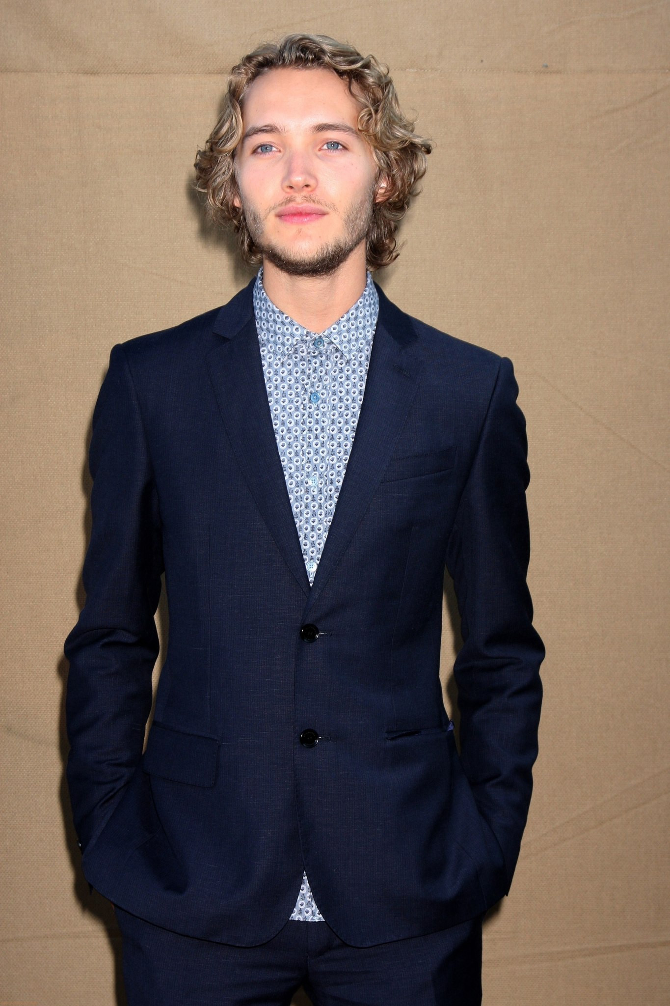 Тоби Регбо (Toby Regbo )